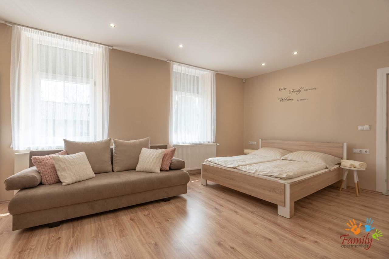 Апартаменты Family Apartmanhaz Надьканижа Экстерьер фото